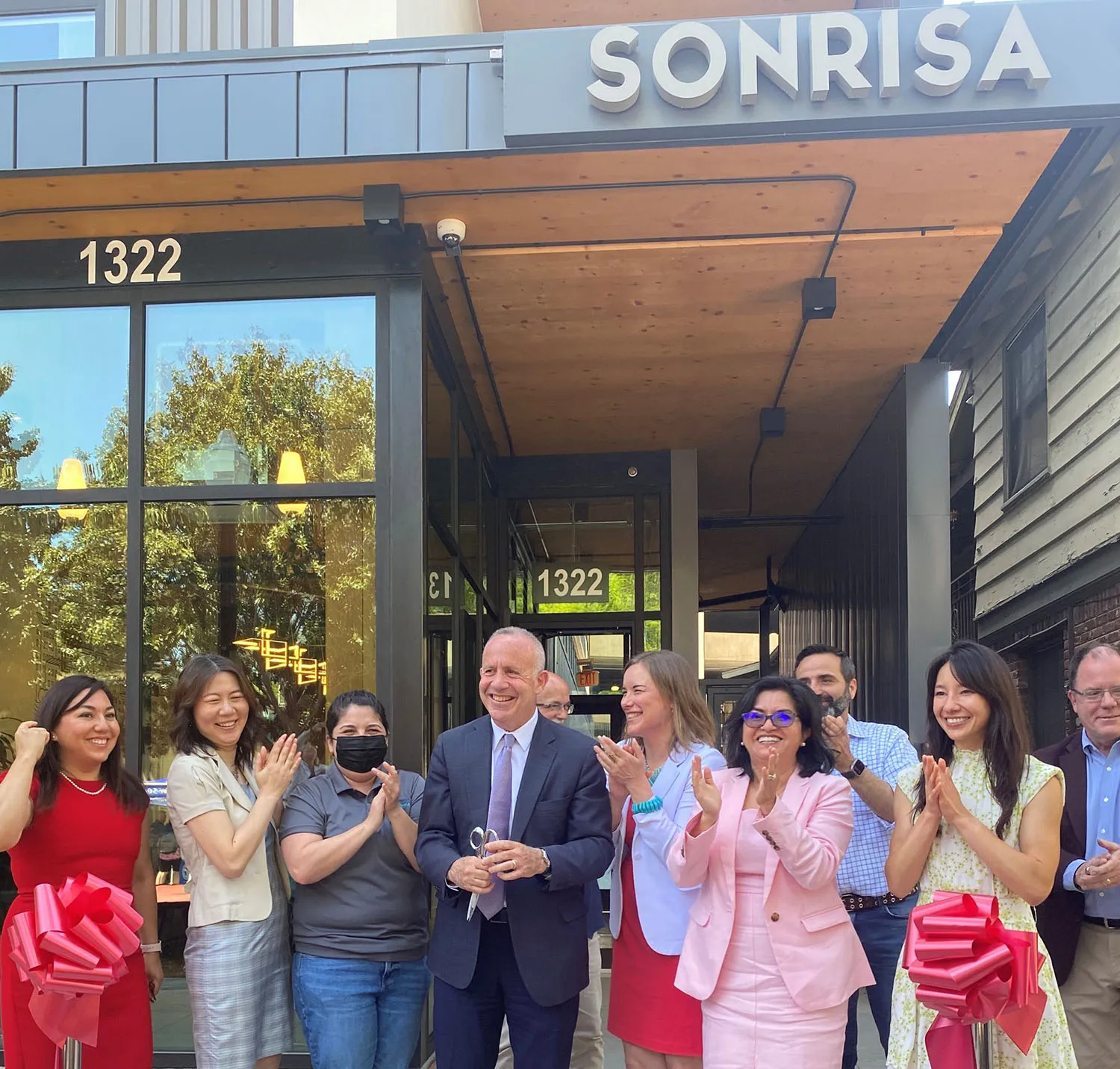Grand Opening of Sonrisa with Sacramento Mayor Darrell Steinberg